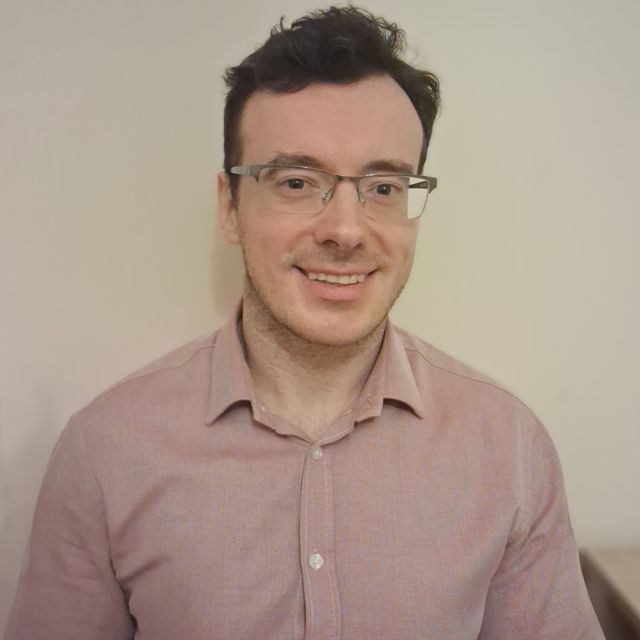 Adam Nawrocki , lekarz bez specjalizacji Warszawa