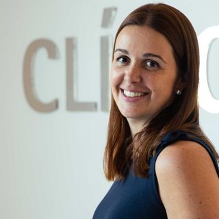 Acercar imagen: Roser García Avellaneda, Cirujano plástico Valencia