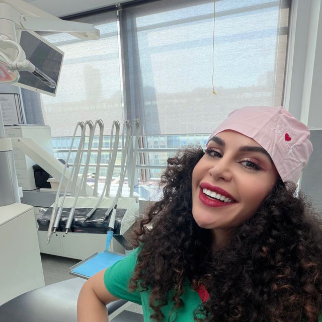 Atanaz Darvizeh, dentista Milano