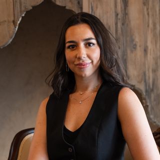 Azime Şenel Özer, Psikoloji Antalya