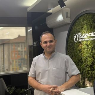 Resmi büyüt: Elkhan İbrahimov, Diş Hekimi İstanbul