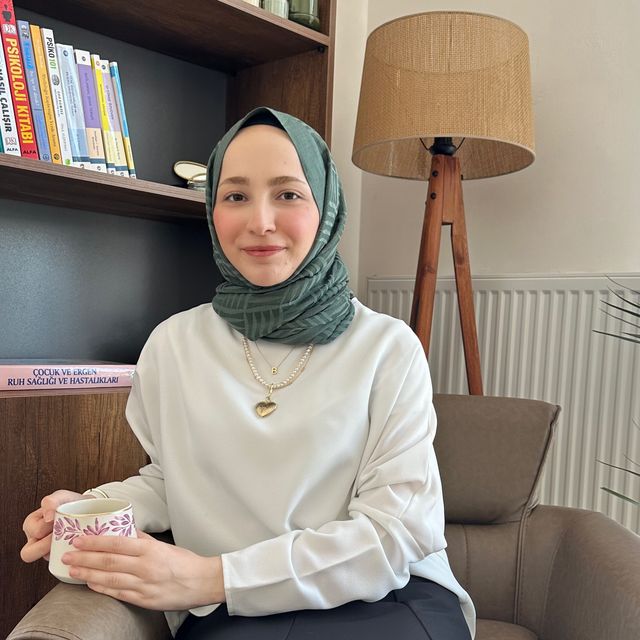 Fatma Betül Özdemir, Psikoloji İstanbul