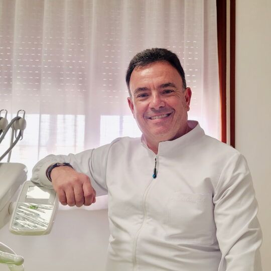 Luigi Pepe, dentista Montoro Superiore