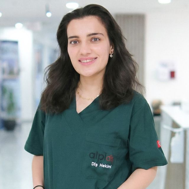 Tuğçe Nur Sever, Diş Hekimi Kartal