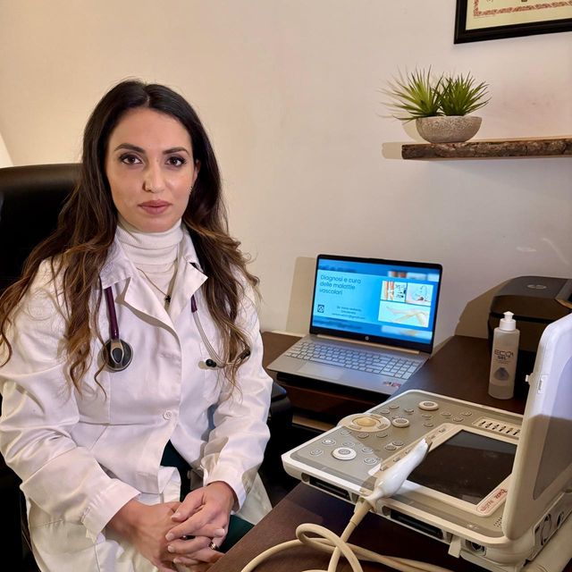 Vania Mallardo, internista Giugliano in Campania