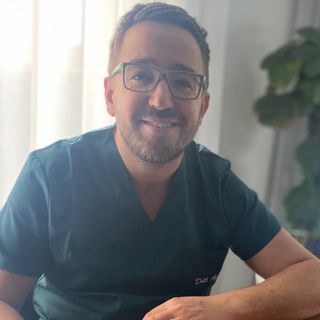 Osvaldo Azzaro, ortopedico Comiso