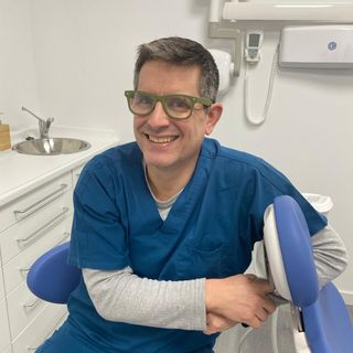 Benjamín González Tinoco, Dentista Alicante