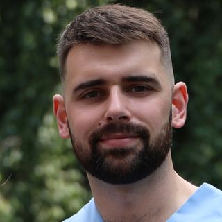 Powiększ obraz: Artem Ivanov, stomatolog Szczecin