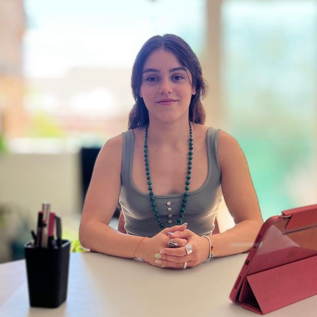 Elba Sánchez-Pinilla Guezou, Terapeuta complementario Palau-Solita i Plegamans