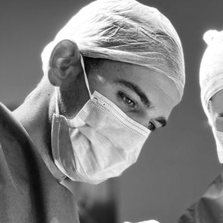 Acercar imagen: José Antonio Urbano Cansado, Traumatólogo Don Benito