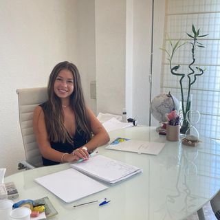 Acercar imagen: Nube Jiménez Palma, Logopeda Vélez-Málaga