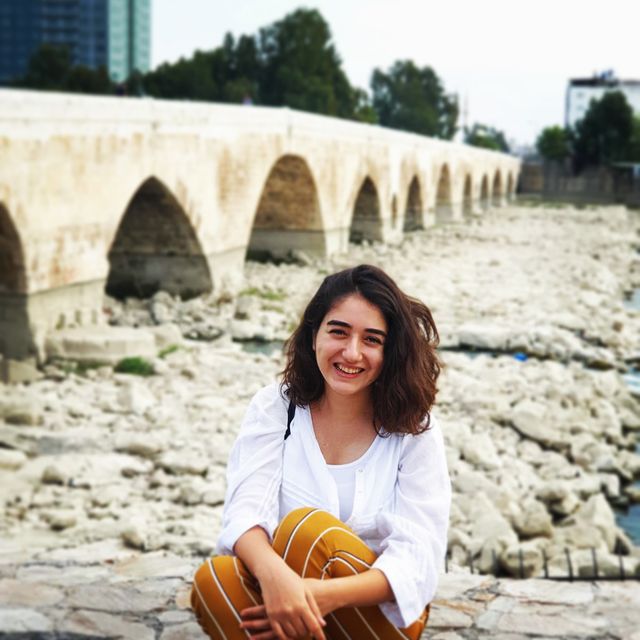 Melda Karaşahin, Psikoloji İzmir