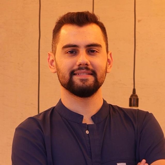 Mevlüt Acar, Diş Hekimi Isparta