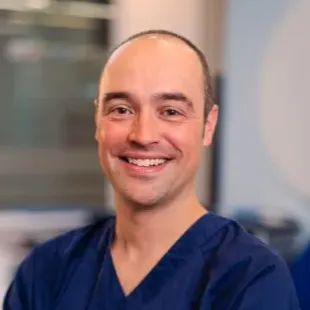 Maximilian Riekert, Mund-Kiefer-Gesichtschirurg Köln