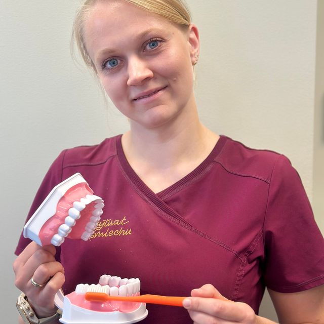 Weronika  Jedliczka , higienistka/higienista stomatologiczny Warszawa