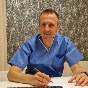 Powiększ obraz: Tomasz Guzel, chirurg Warszawa