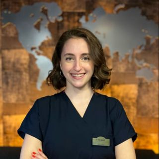 Resmi büyüt: Nilay Batur, Fizyoterapi Ve Rehabilitasyon Üsküdar