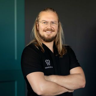 Powiększ obraz: Piotr Sobiechowski, stomatolog Toruń