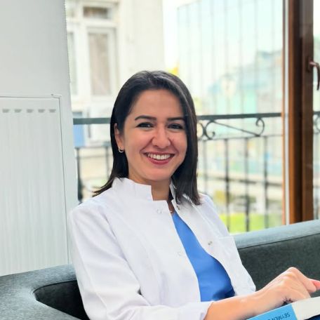 Fatma Türel, Diş Hekimi İstanbul
