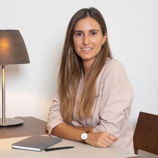 Acercar imagen: Paula Bosch Ferrer, Médico estético Barcelona