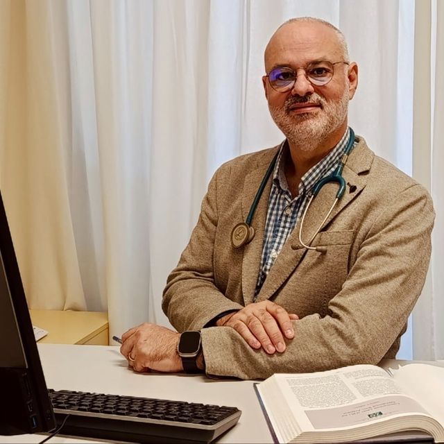 Efrén Martel Almeida, Angiólogo y cirujano vascular Las Palmas de Gran Canaria