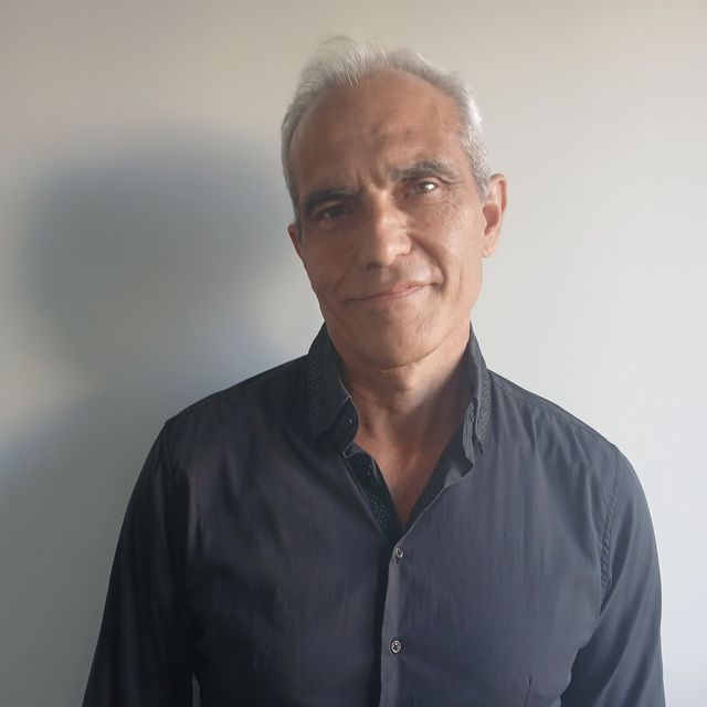 Luis Plana Bruna, Psicólogo Estepona