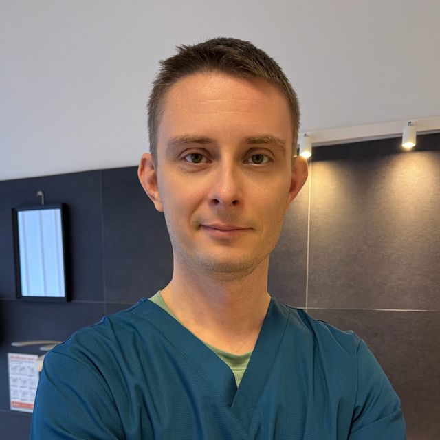 Daniel Kryszak, lekarz wykonujący zabiegi medycyny estetycznej Poznań