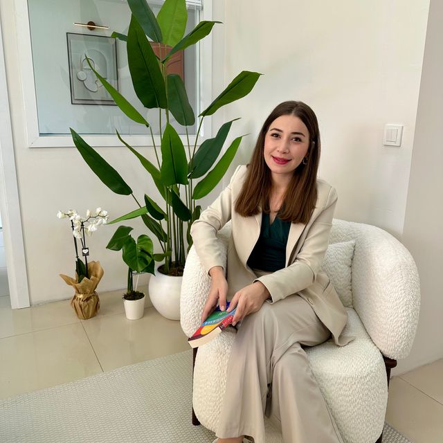 İdil Özgüçlü, Psikoloji İzmir