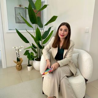 Resmi büyüt: İdil Özgüçlü, Psikoloji İzmir