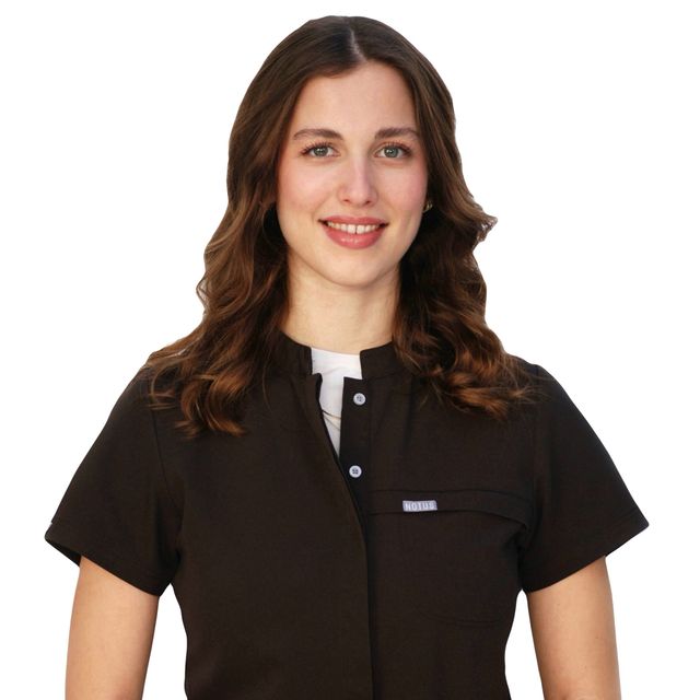 Elif Uğurlu, Diş Hekimi Karabağlar