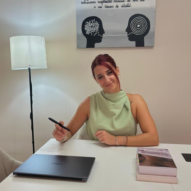 Ainhoa Valderrey Ratia, Psicólogo Valencia