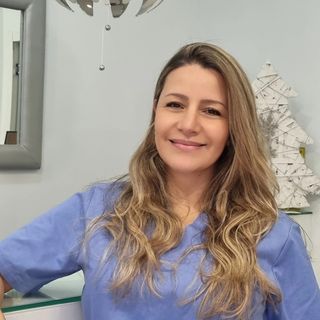 Acercar imagen: Liza Robayo, Dentista Reus