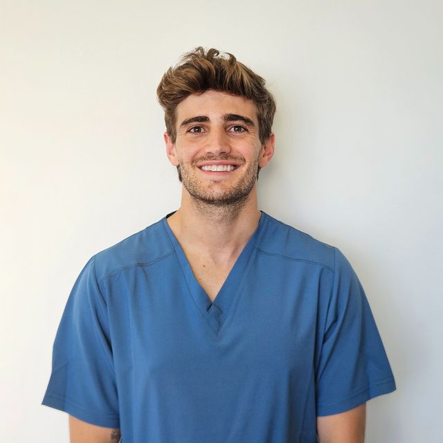 Alejandro Claudio Oliva, Dermatólogo Puerto de Santa Maria, El