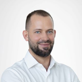 Powiększ obraz: Józef Lisowski, chirurg naczyniowy Warszawa