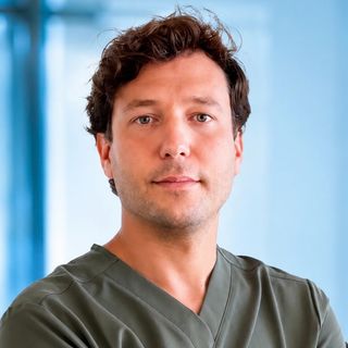 Pablo Vaquero Martinez, Cirujano oral y maxilofacial Barcelona