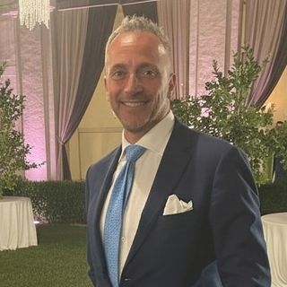 Ingrandire l'immagine: Antonio Amabile, chirurgo plastico Padova