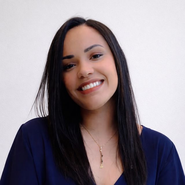 Yosmil Hinojosa, Dentista Alcalá de Henares