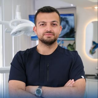Kenan Göztepe, Diş Hekimi Hatay