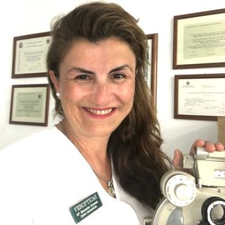 Acercar imagen: María Mercedes Quesada Molina, Óptico Granada