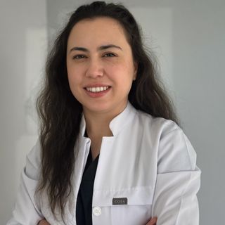 Resmi büyüt: Şeyma Çolak, Diş Hekimi Ankara