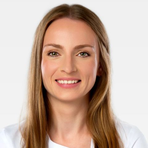 Nela Molga, lekarz wykonujący zabiegi medycyny estetycznej Lesznowola