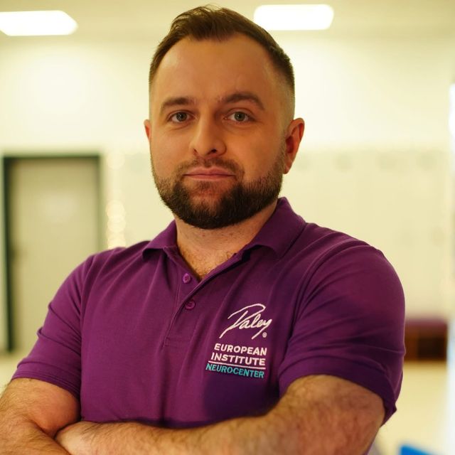 Mateusz Burak, fizjoterapeuta Zamienie