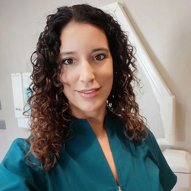 Ana María Martín Bea, Higienista dental San Fernando