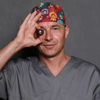 Powiększ obraz: Sebastian Gajda, okulista Leszno