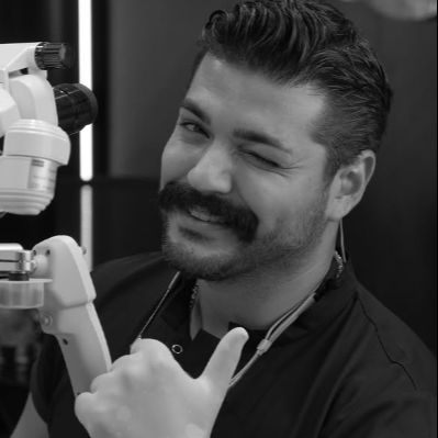 Ahmet Karadağlı, Diş Hekimi Mersin