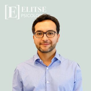 Daniel Felipe Garzón, Psiquiatra Igualada