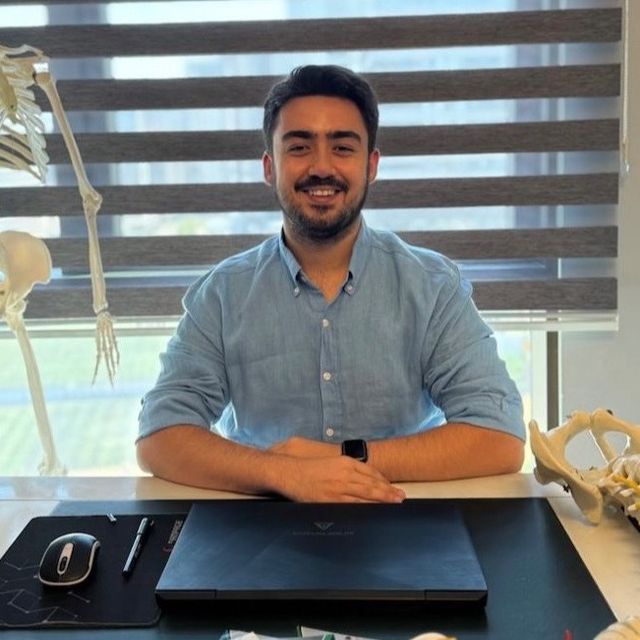 Berkay Üstündağ, Fizyoterapi Ve Rehabilitasyon İstanbul
