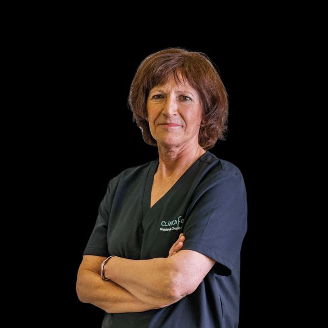 Carmen Espi Sena, Cirujano plástico Valencia