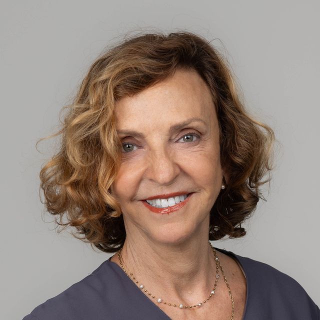 Ana Amat Soley, Dentista Barcelona