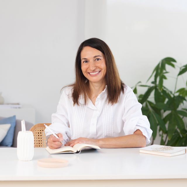 Nadia Chahri Vizcarro, Digestólogo Barcelona